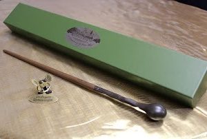 BAGUETTE DE REMUS LUPIN, Baguette de collection Harry Potter